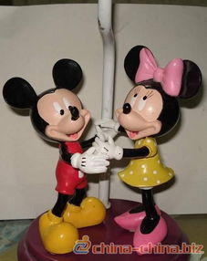 清风在握，巧艺天成 浅谈树脂工艺品中的工艺扇艺术