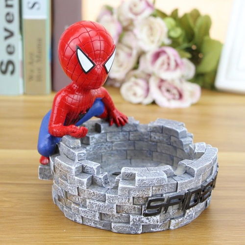 烟灰缸中的暗夜守护者 蝙蝠侠款树脂工艺品的潮流魅力